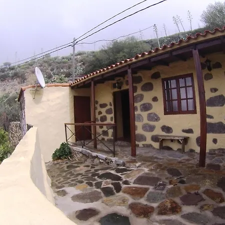 House Sleeps6-parking-garden-pool In Summer-pet *